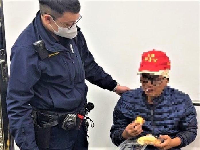 徒步尋友失糧  南門警即時伸援助男子返家