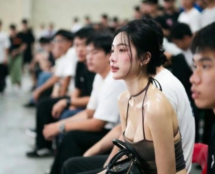 泰國徵兵現場「正妹爆量」曝光　網友狂讚卻爆AI疑雲