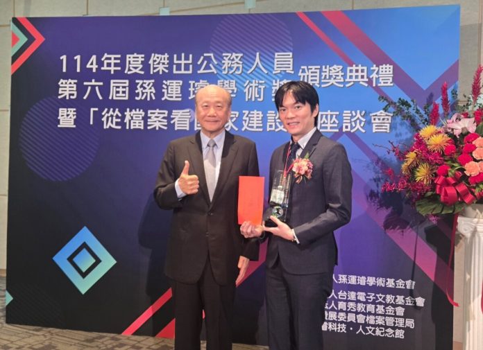 中市法制局長獲傑出公務員獎    展現法制創新與治理實力