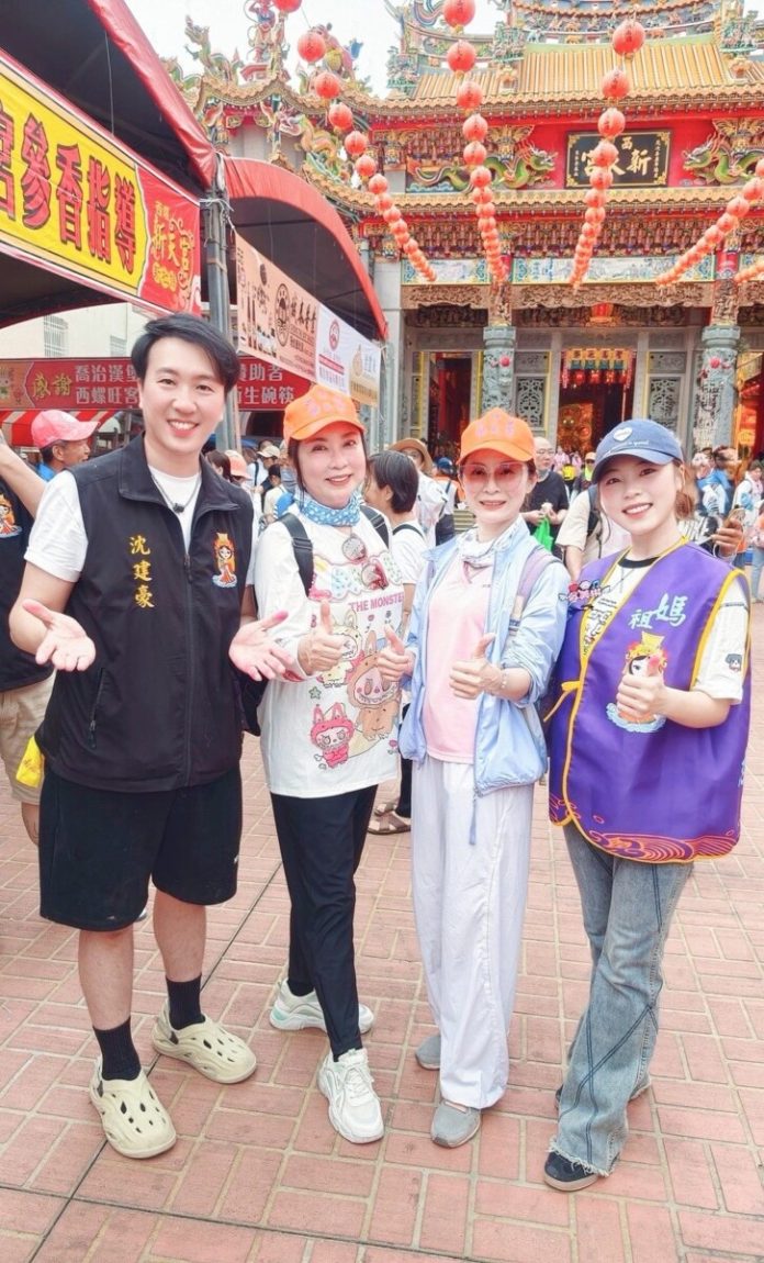 當星光卸下舞台濾鏡：白沙屯進香裡，看見台語流行文化最真實的靈魂坐標