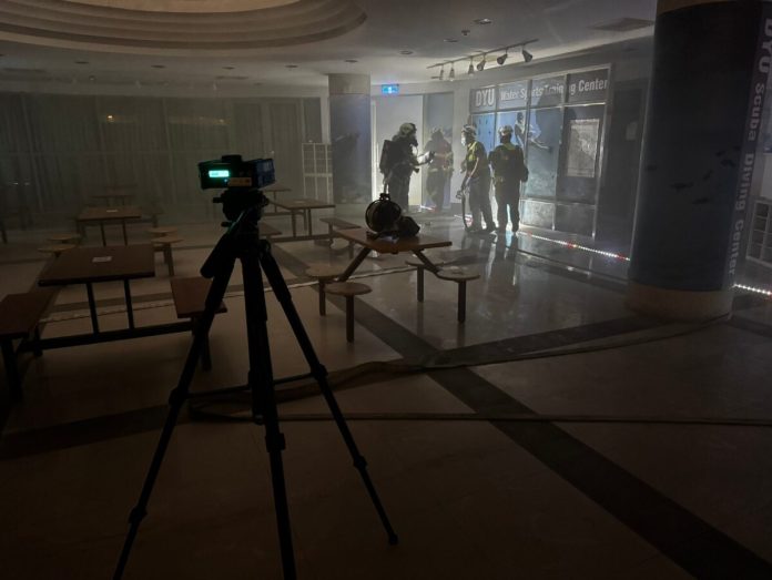 消防15車急衝大葉大學！地下室悶燒畫面曝光