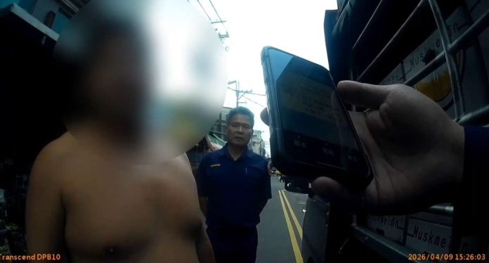 忠貞市場菜販違停遭攔查還謊報身分 警一查竟背「16條通」