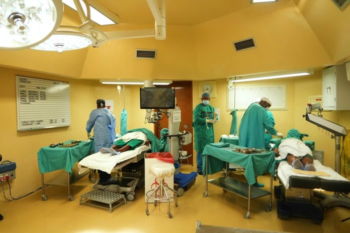 南非免費白內障手術馬拉松　133名患者重見光明