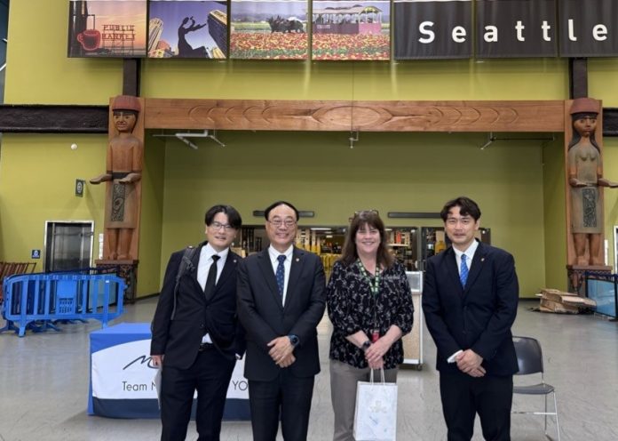 臺灣港務公司郵輪營運與港埠經營 與美國西雅圖港務局進行雙邊會談  。