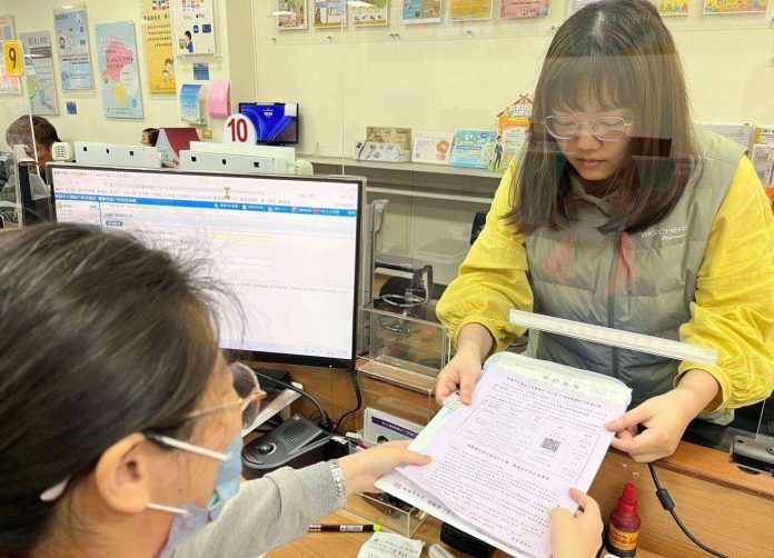 桃園今年新增13里！民政局：10萬市民須換發身分證 線上申請免奔波