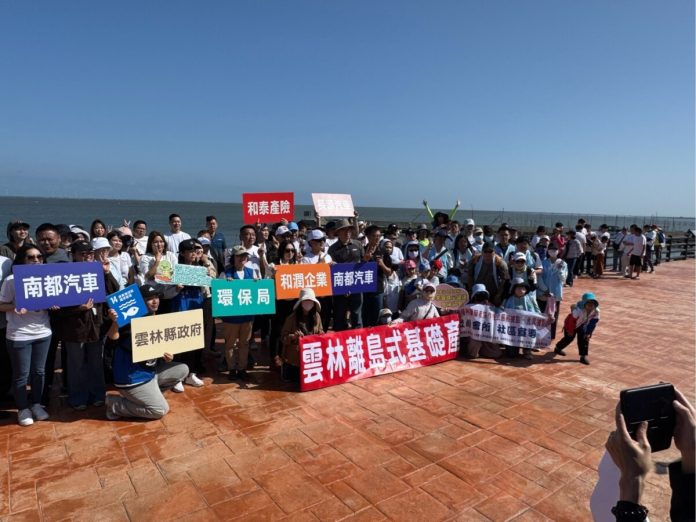 雲林300人淨灘清出700公斤垃圾　企業攜手守海震撼畫面曝光