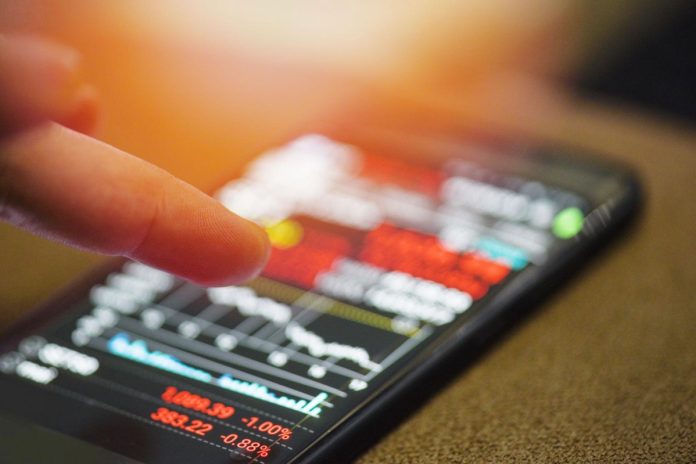 韓股失守6200點 晶片回檔拖累大盤、電池族群逆勢撐盤