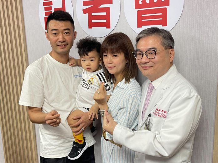 高雄榮總  助45歲高齡的張女士獲健康男嬰