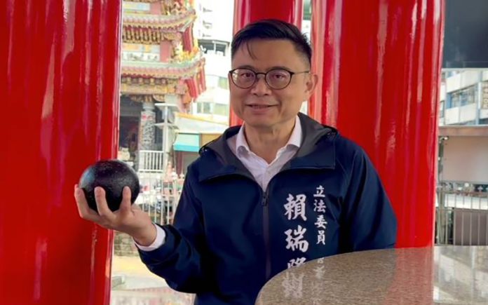 拚體能不輸年輕人　賴瑞隆揪王義川熱血挑戰　三項競賽未戰先轟動