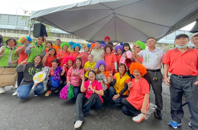 母親節前夕暖爆！新武里開趴防暴音樂會 顏雅雪深耕社區守護長輩