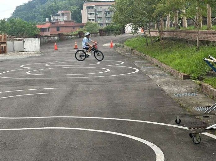 桃園防治交通違規深入校園 學子「考駕照」深植安全意識