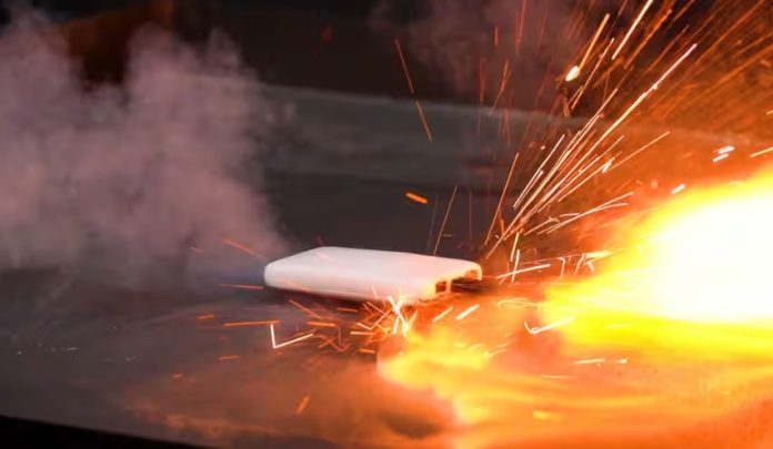 行動電源連環爆危機擴大　日航空祭新規全面禁機上充電