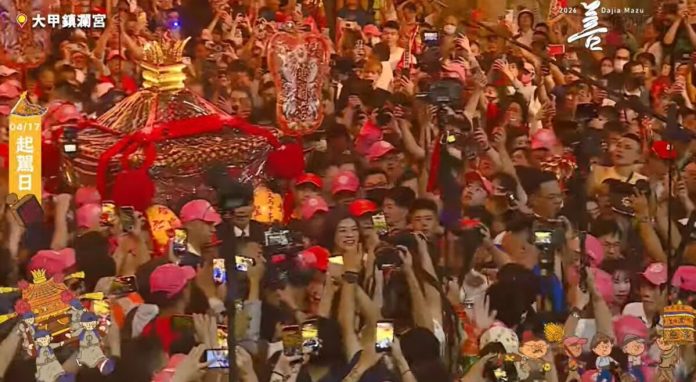 大甲媽祖起駕60萬人湧入　9天8夜遶境跨4縣市盛況空前