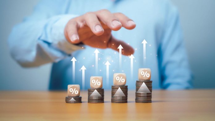 聯博00984D配息率衝破一成 非投等債ETF成震盪市避風港