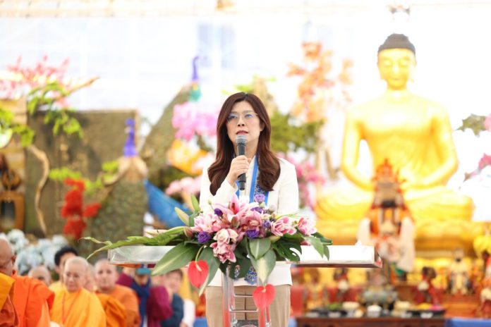 鄭麗文南下浴佛大典喊和平　盼用慈悲終結戰爭與仇恨