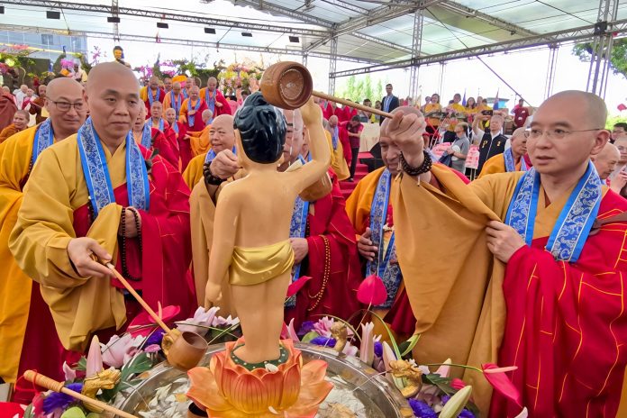 浴佛大典萬人盛會 全球19國家宗教界齊聚潮州