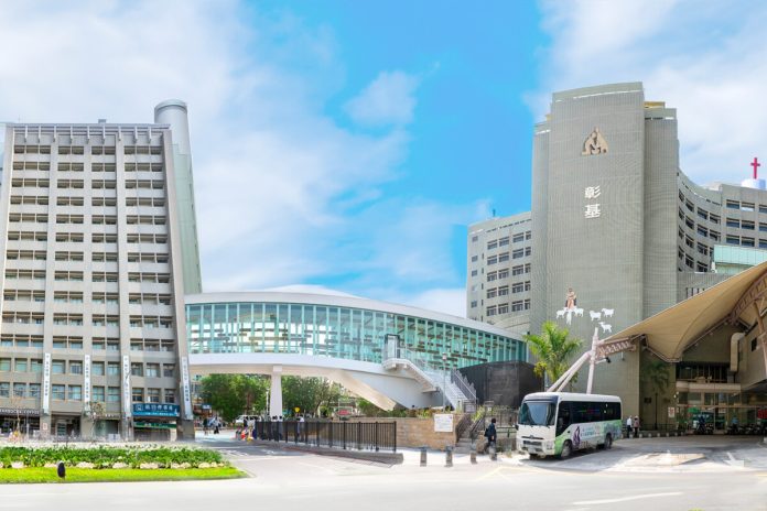 走空中不用曬太陽！彰基「沐恩廊道」啟用