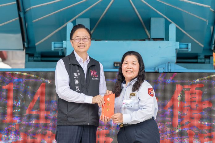 桃園這里7度獲「治安績優社區」張善政感謝守望相助隊無私付出