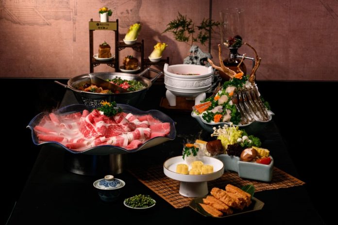 青花驕攜手故宮再出招！邊吃鍋邊逛國寶展　扭蛋驚喜一路玩到12/31