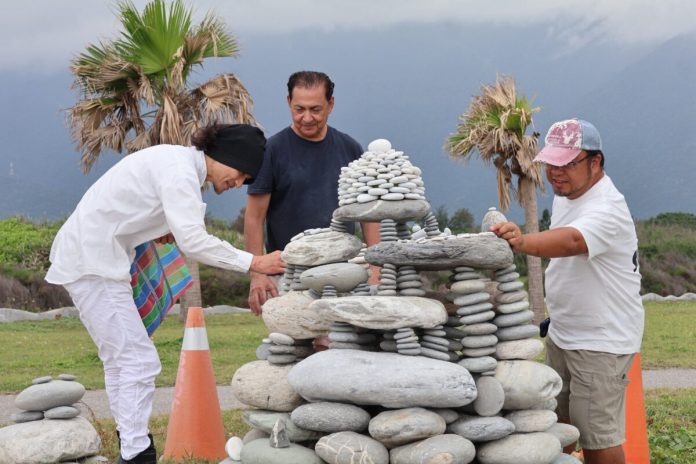 當石頭被賦予時間：七星潭正在重寫藝術與地方的共存語法