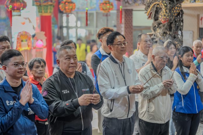 大檜溪福元宮廣澤尊王守護在地百年 張善政贈匾感謝廟方貢獻