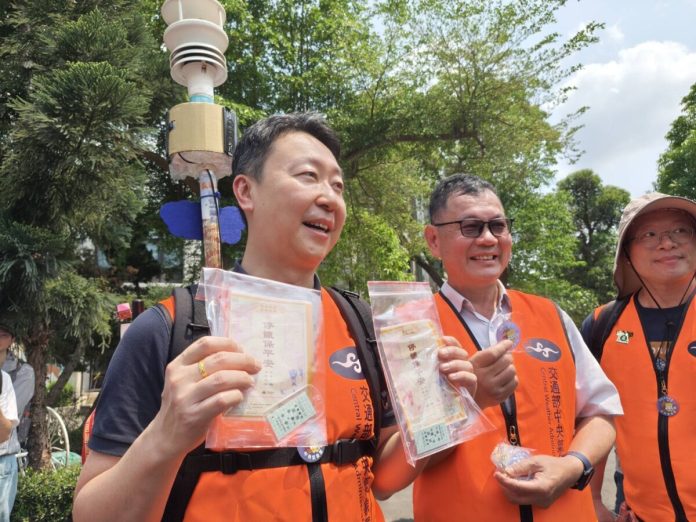 64萬香燈腳湧進彰化！陳世凱揹氣象儀護進香交通