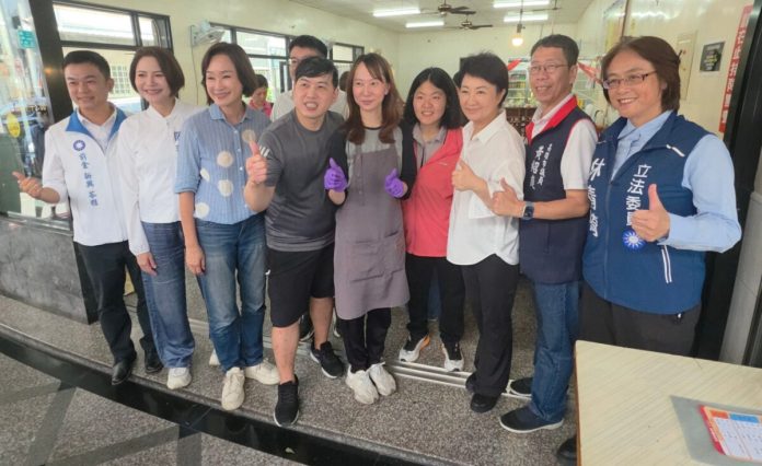 媽媽市長對決！盧秀燕南下力挺柯志恩　高喊深蹲高雄不離不棄