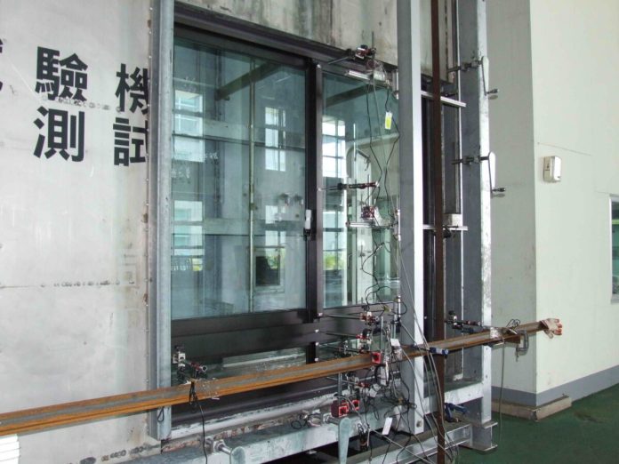 內政部推門窗風雨試驗　強化住家安全與節能減碳雙目標