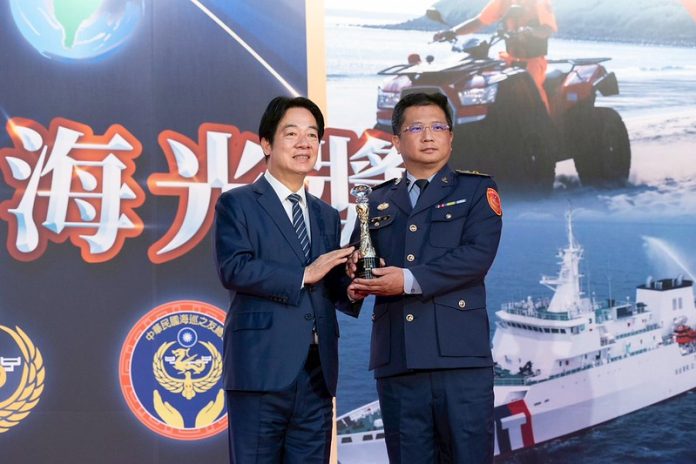 首屆海光獎登場　總統肯定海巡抗壓守護海域安全
