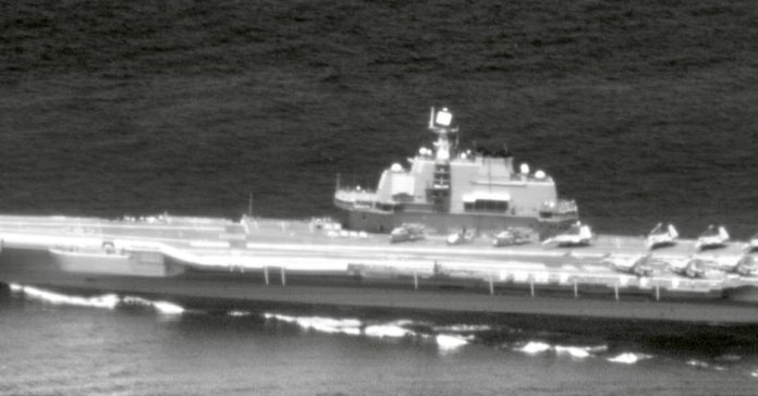 共軍航艦穿越台灣海峽　遼寧號戰力配置畫面震撼曝光