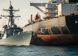 美海軍阿拉伯海攔截伊朗制裁油輪 「影子船隊」遭強制返航 美海軍阿拉伯海攔截伊朗制裁油輪 「影子船隊」遭強制返航