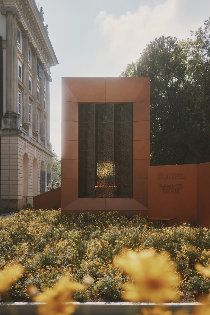 Kohler 與 Flamingo Estate 於米蘭設計週打造融合儀式感、自然與工藝的雕塑式浴場