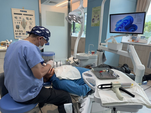 屏東縣115年「中低收入老人補助裝置假牙」開始受理  符合資格的縣民可以申請補助