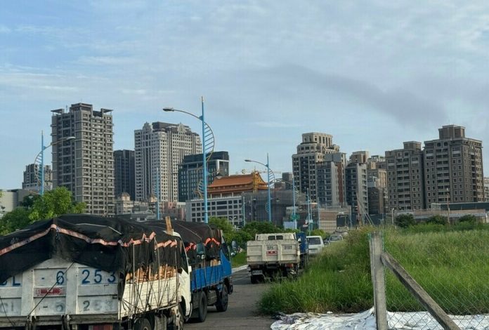 預售屋買到一半想解約！父親罹癌三期成導火線　網友急問：「可以全身而退嗎？」