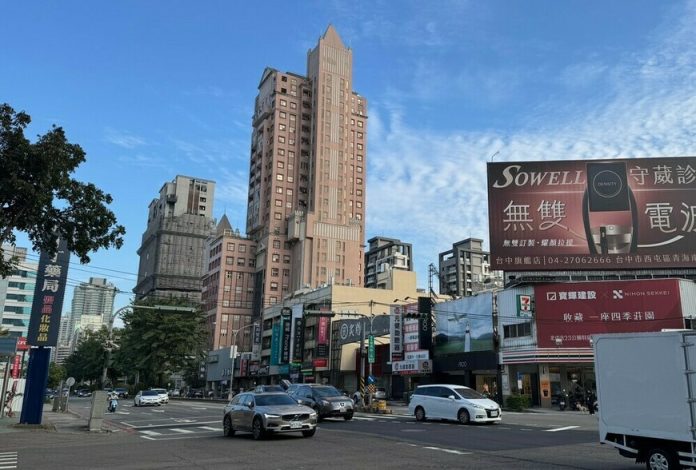 房仲店頭8個月關156家！全台剩9145家創18個月新低，業者：這只是「初步反映」