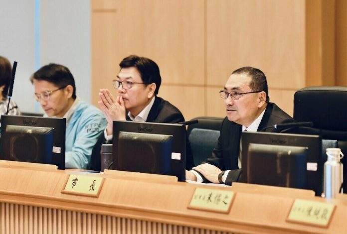 新北都更案量5年成長5.2倍！侯友宜：社宅已達2.3萬戶，捷運聯開37處、整體開發24區同步推進