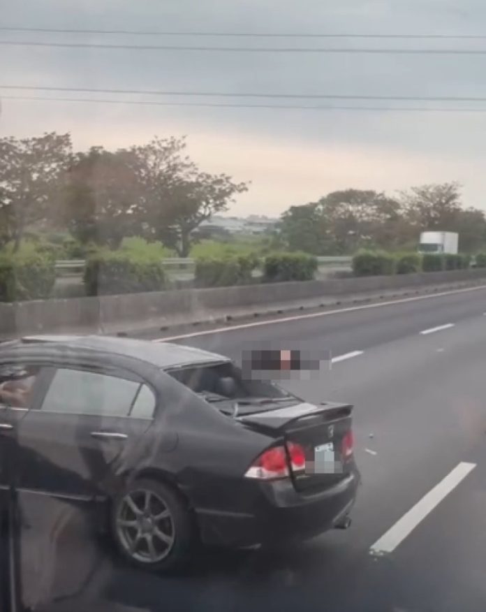 國道１號驚悚車禍！　自小客車撞護欄1人拋飛車外躺車道