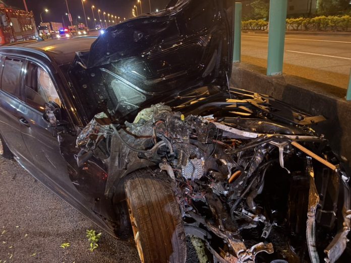 台南BMW高速猛撞！廂型車駕駛駕駛噴出　肇事駕駛逃逸