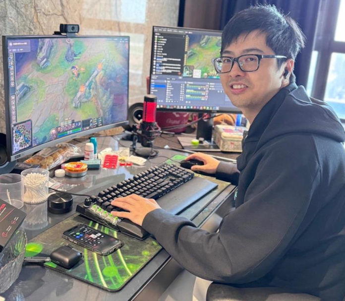 丁特收法院傳票傻眼　竟被要求帶「飲料店金卡」出庭