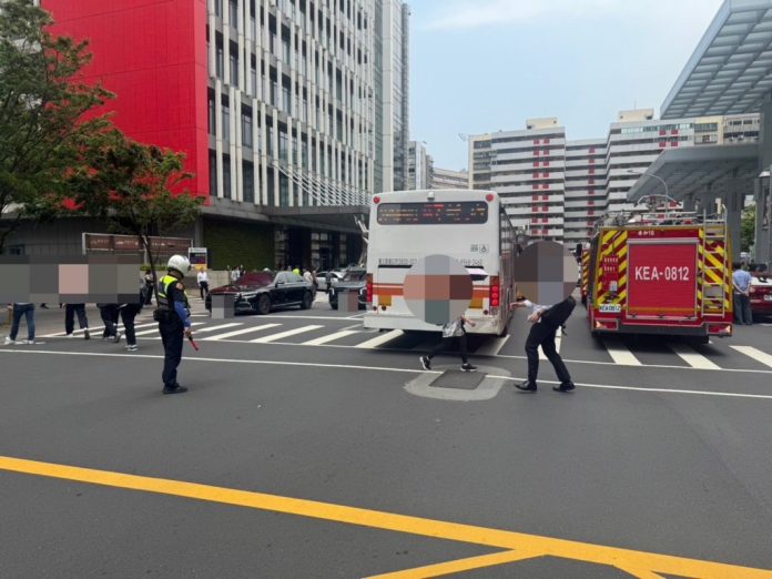 微風百貨43樓饗饗餐廳火警！　5人輕微嗆傷