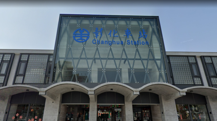 台鐵彰化車站傳意外！　白沙屯媽進香客遭進站區間車撞傷