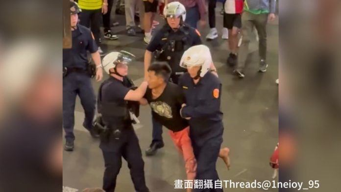 北市遊民西門町持美工刀閒晃嚇壞遊客拒繳械　警強勢壓制帶回