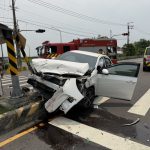 出事!屏東轎車詭撞分隔島 1歲童受傷急送醫 出事!屏東轎車詭撞分隔島 1歲童受傷急送醫