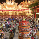 大甲擠爆!廟方估80萬人湧入 媽祖凌晨1:21回鑾再破最晚紀錄 大甲擠爆!廟方估80萬人湧入 媽祖凌晨1:21回鑾再破最晚紀錄