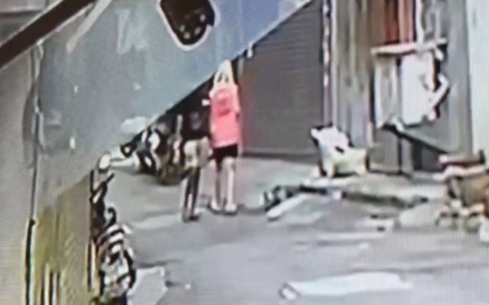 台中逢甲商圈驚見襲胸狼！　警方鎖定嫌犯長髮男逮捕到案