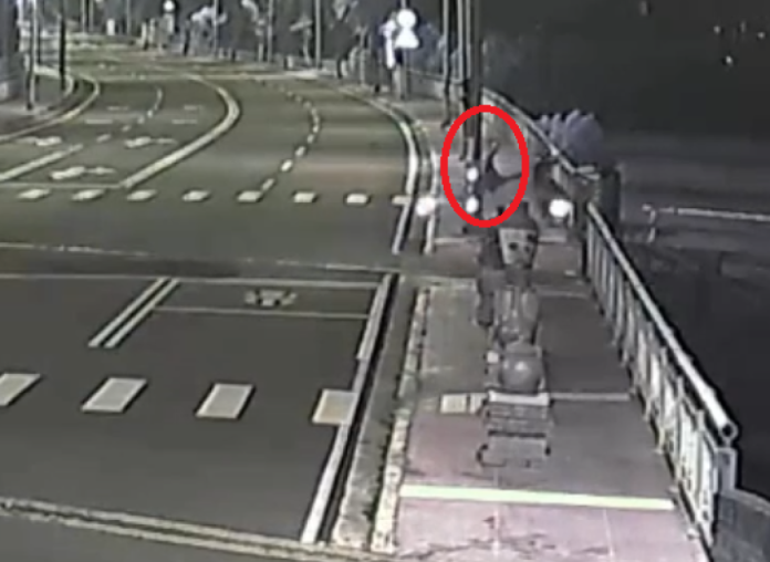 直撞電線桿！　苗栗機車男騎士重傷送醫