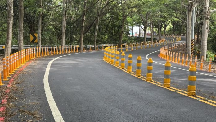 彰化139線(大彰路)密密麻麻防撞桿 引起民眾熱議「有必要嗎」