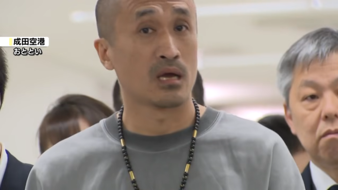 逃了8年終落網！日男啞鈴砸死女友…DNA秒露餡　飛機進日本領空上銬