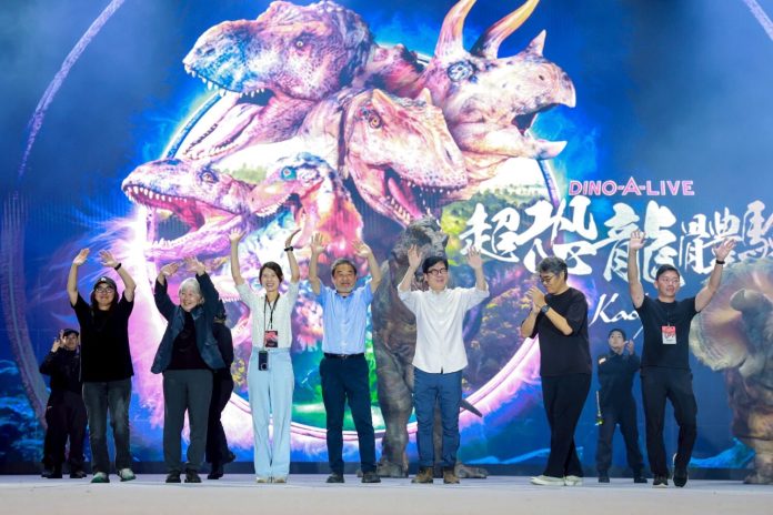 連假吸金術  高雄恐龍酷樂園落幕  百萬人次背後的城市觀光奇蹟