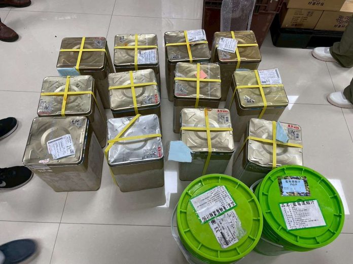 黑心康普茶變身！蘆竹業者塗改效期、摻過期原料 負責人百萬交保